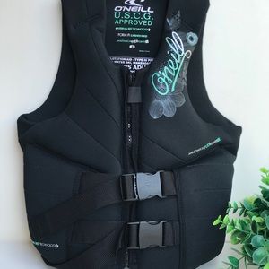 O’NEILL🐬🐳🐋Women’s Life Vest siren USCG Sz 4